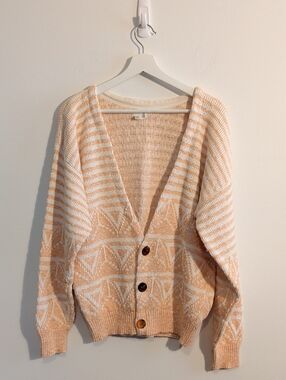 URBAN RENEWAL URBAN OUTFITTERS patterned v-neck button cardigan - size s/m